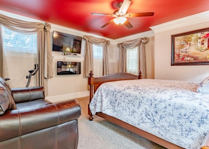 Planning a Golden Getaway? Skip the Expensive Hotel Stay and Choose Local