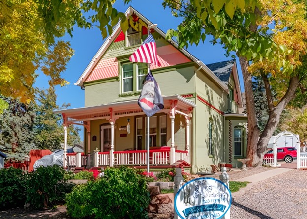 Planning a Stay in Golden? Skip the Typical Hotels for Something More Personal (Bed & Breakfast)
